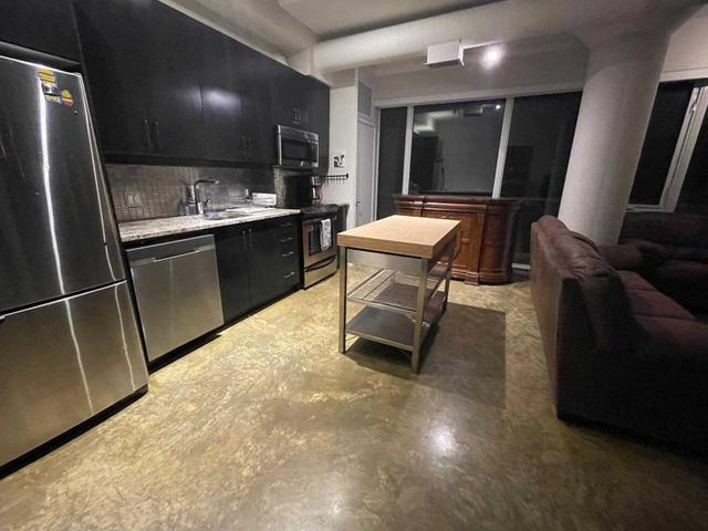 412 - 201 Carlaw Ave