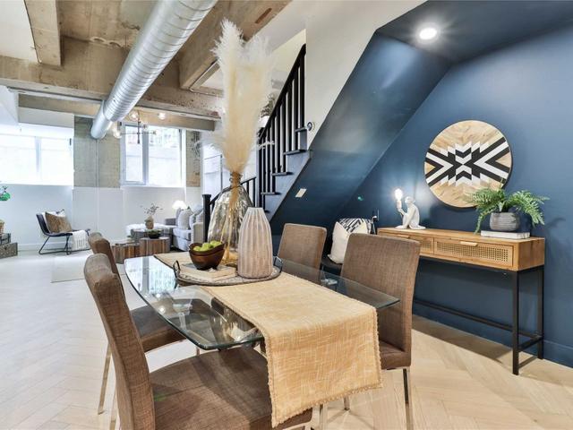 131 - 201 Carlaw Ave