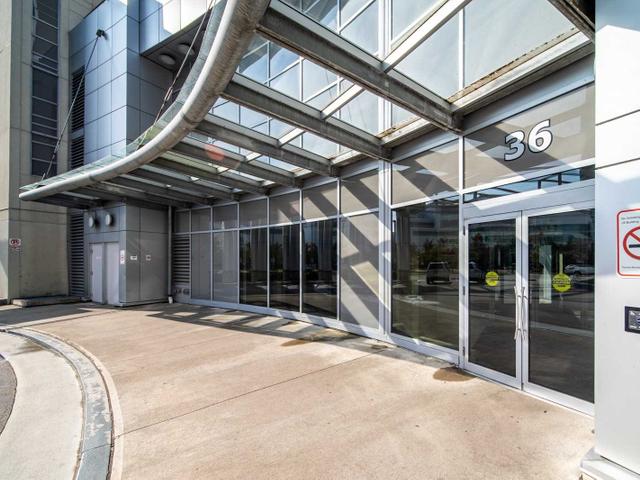 1510 - 36 Lee Centre Dr