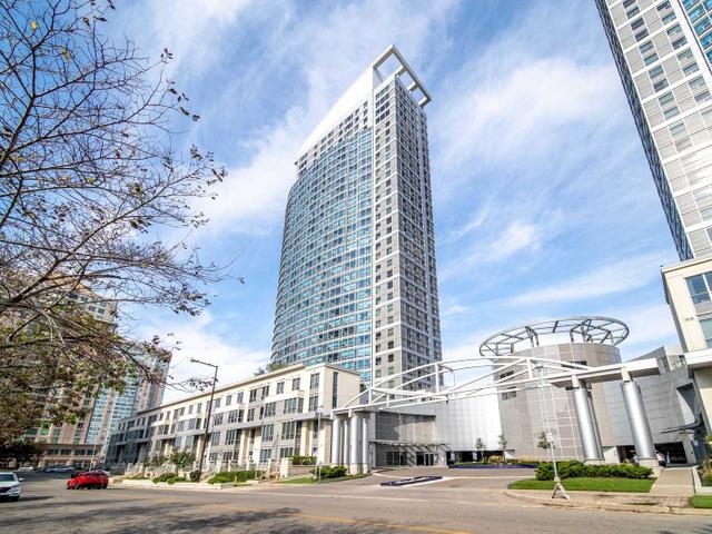 1510 - 36 Lee Centre Dr