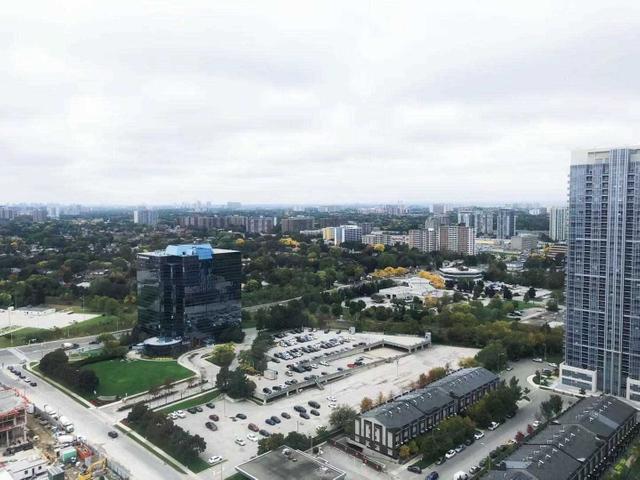 3109 - 125 Village Green Sq