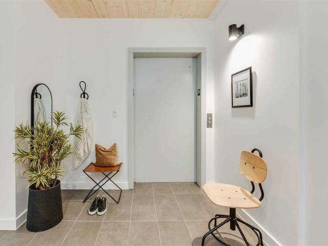 302 - 1598 Queen St E