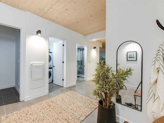 302 - 1598 Queen St E