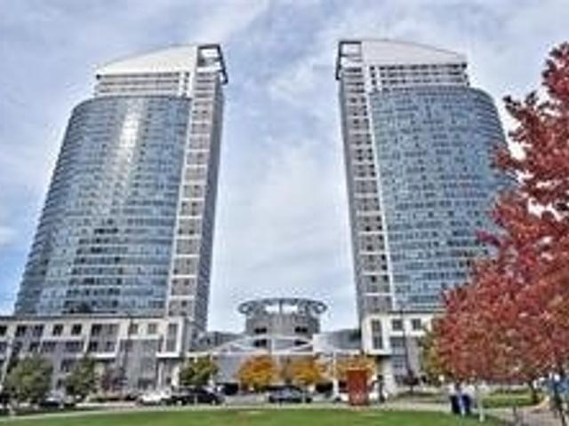 806 - 38 Lee Centre Dr