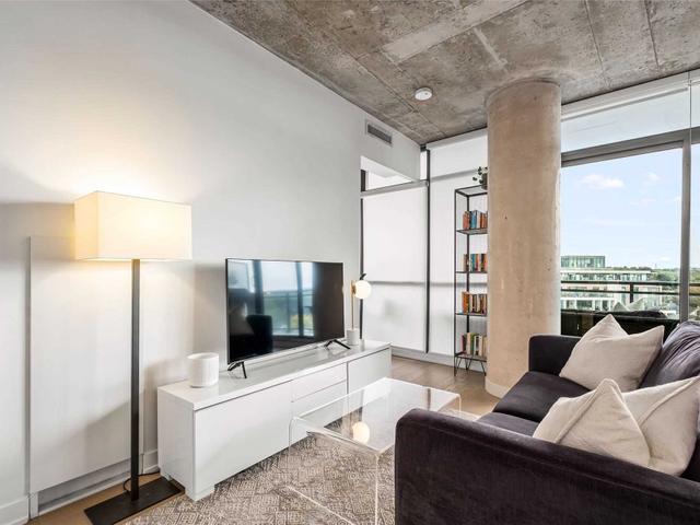 908 - 319 Carlaw Ave