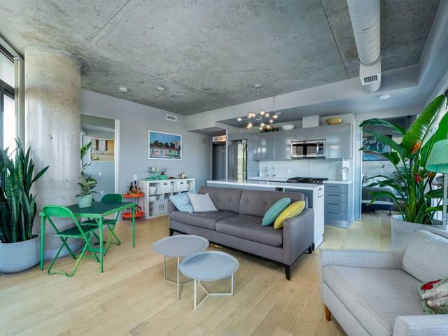 508 - 319 Carlaw Ave