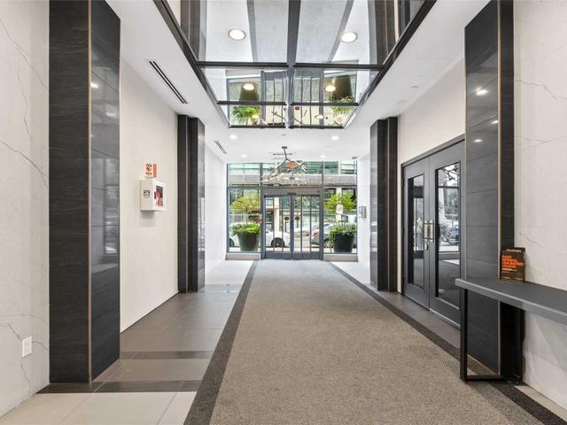 827 - 1190 Dundas St E