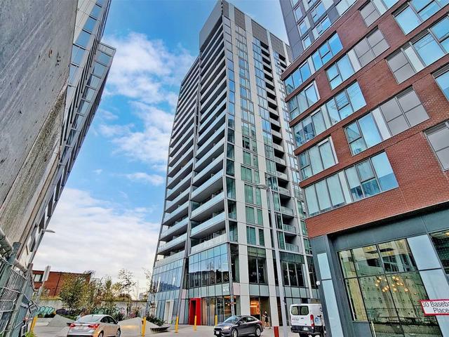 802 - 15 Baseball Pl