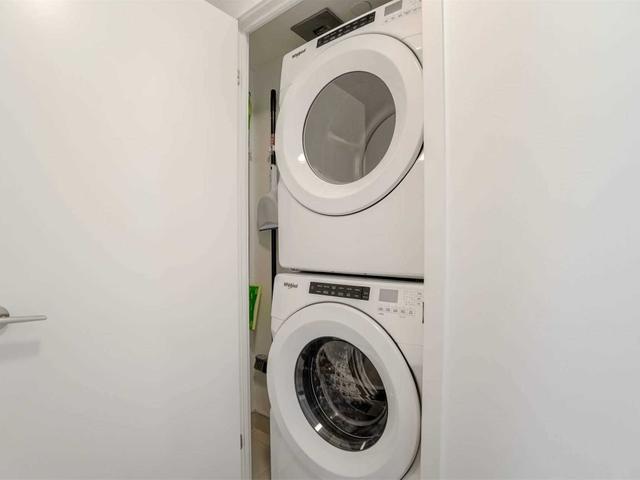 1210 - 15 Baseball Pl