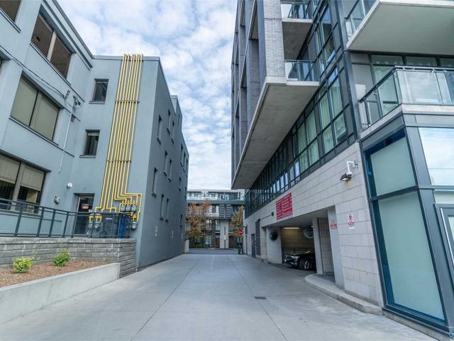 523 - 1190 Dundas St