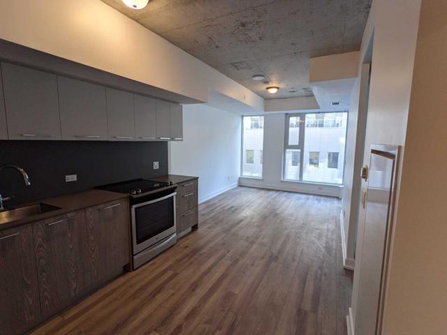 413 - 30 Baseball Pl