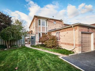 64 Gates Cres