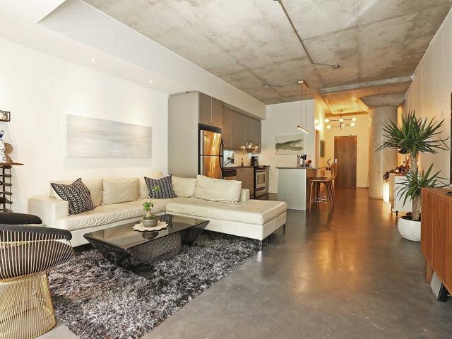 106 - 201 Carlaw Ave