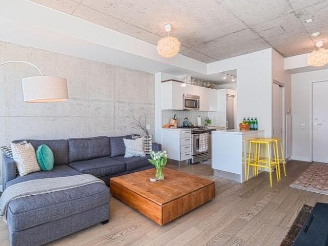 318 - 319 Carlaw Ave