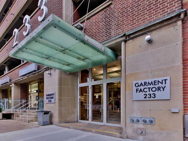 401 - 233 Carlaw Ave