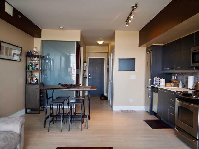 605 - 630 Queen St E