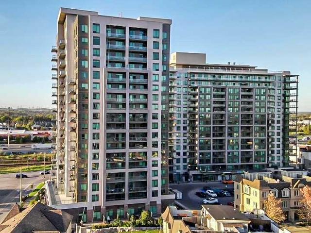 PH2-04 - 1215 Bayly St