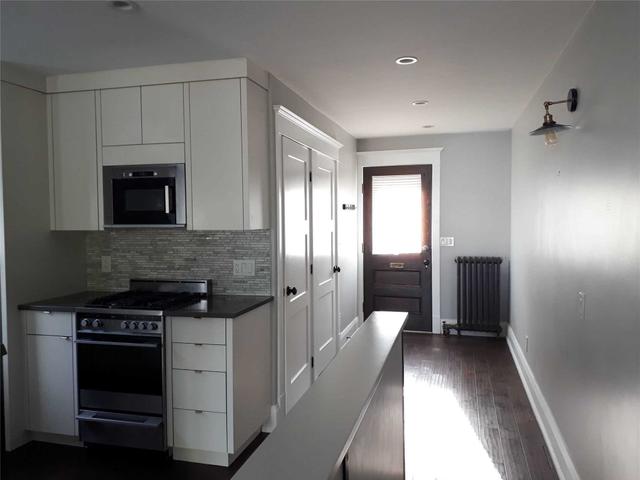 Upper - 435 Mortimer Ave