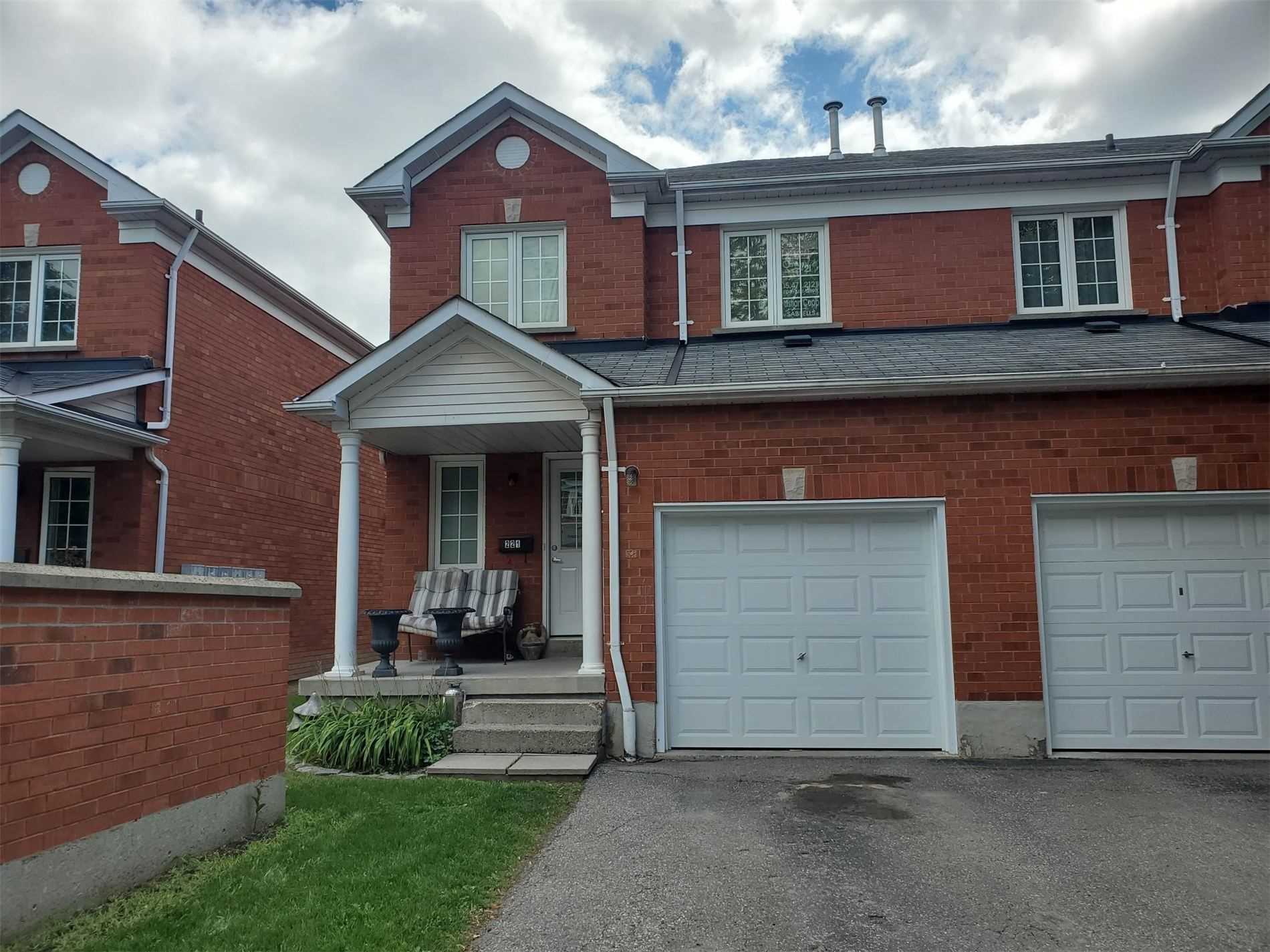 221 10 Bassett Blvd, Whitby Sold, E5430477 Condos.ca