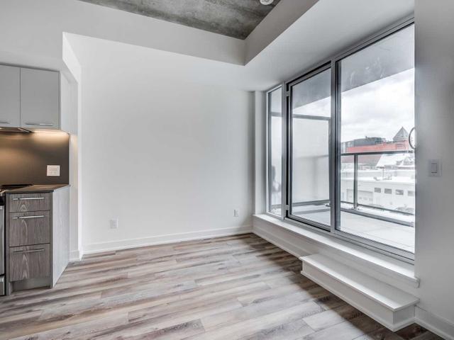 304 - 30 Baseball Pl