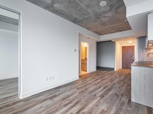 918 - 30 Baseball Pl