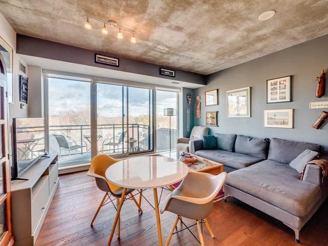 602 - 1238 Dundas St E