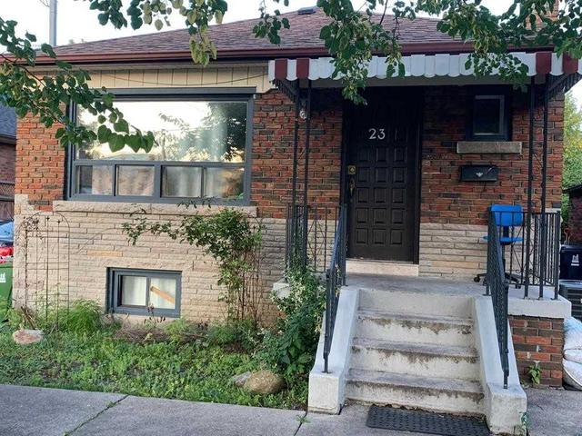 23 Hart Ave