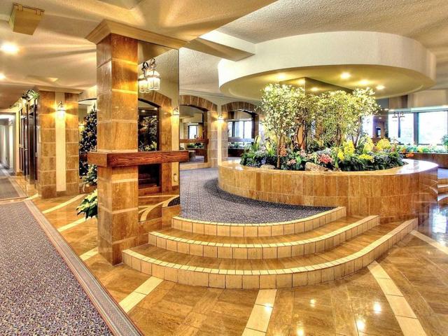 2005 - 255 Bamburgh Circ