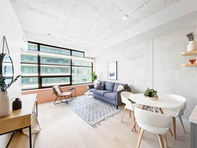 704 - 1201 Dundas St E