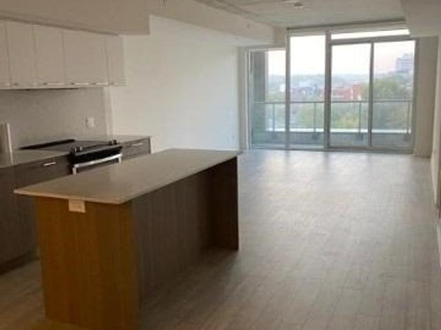 702 - 30 Baseball Pl