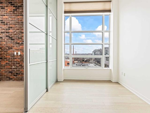 PH712 - 88 Colgate Ave