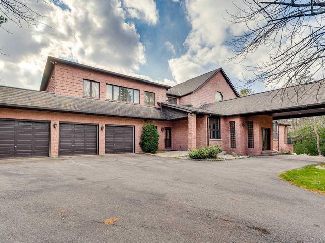 Upper - 7 Wyldewood Crt