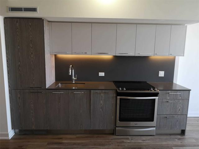 824 - 30 Baseball Pl