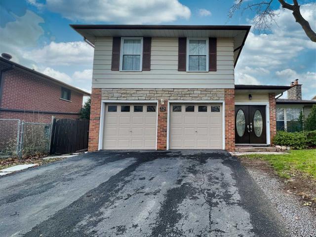 32 Davisbrook Blvd