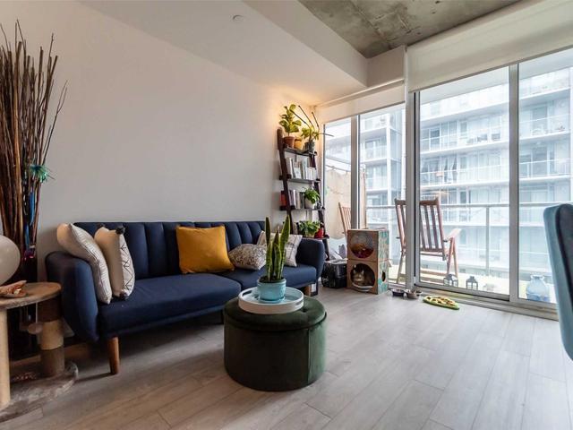 910 - 25 Baseball Pl