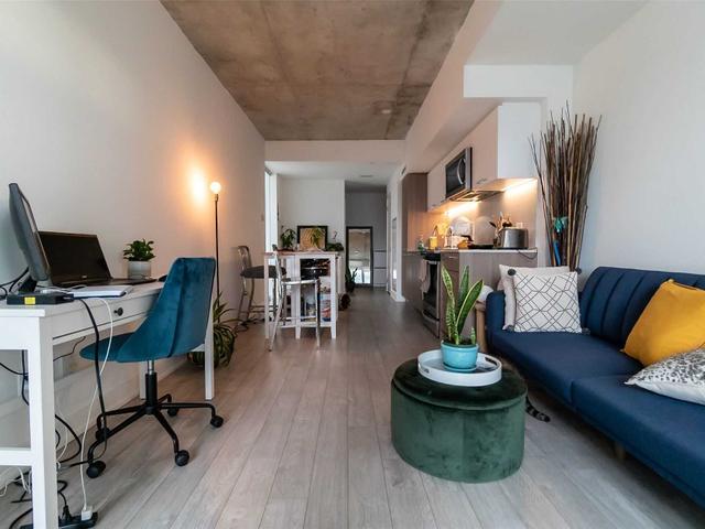 910 - 25 Baseball Pl