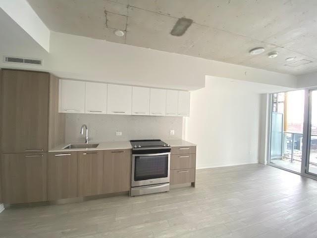 905 - 30 Baseball Pl