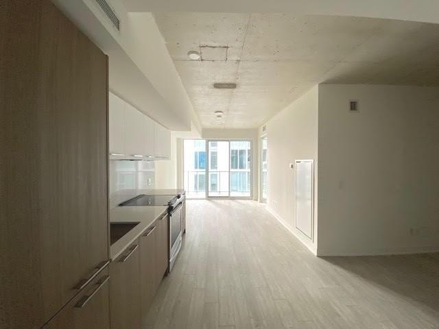 905 - 30 Baseball Pl