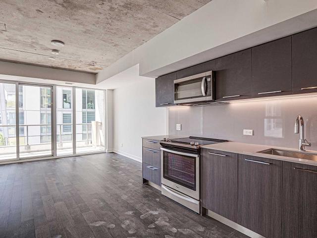 405 - 30 Baseball Pl