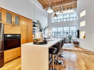 220 - 1173 Dundas St E