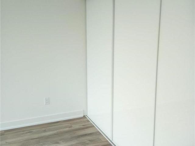 1706 - 15 Baseball Pl