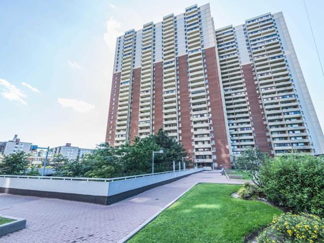 1105 - 1 Massey Sq