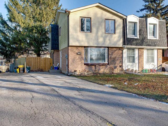 519 Lancelot Cres