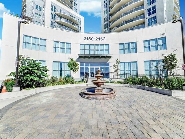 1610 - 2152 Lawrence Ave E