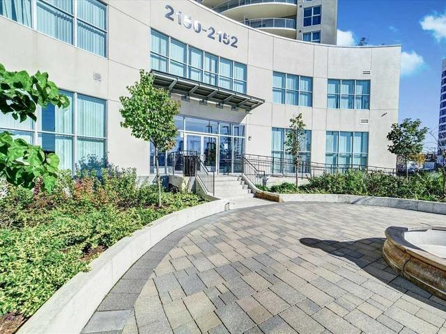 1610 - 2152 Lawrence Ave E