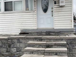 2965 St.Clair Ave E
