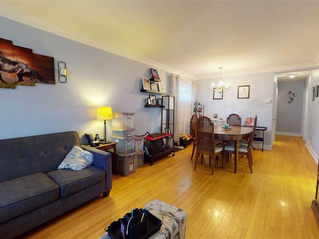 29 Lord Roberts Dr N