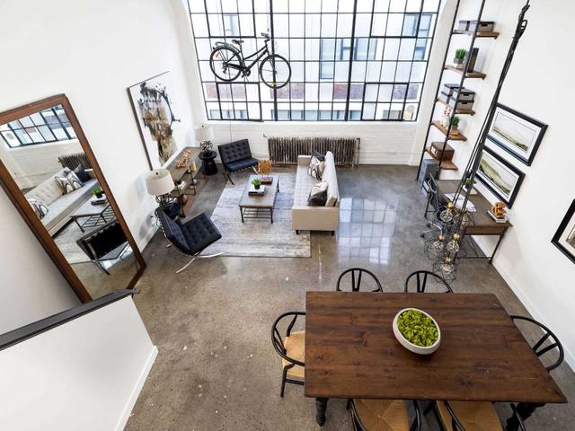 510B - 245 Carlaw Ave