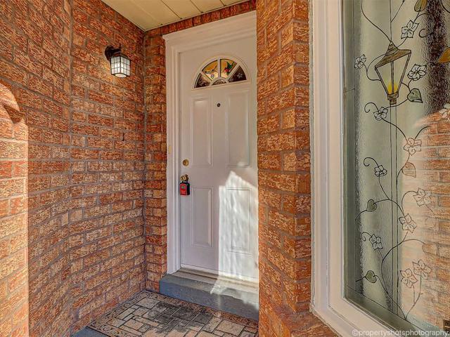 17 Cindy Nicholas Dr