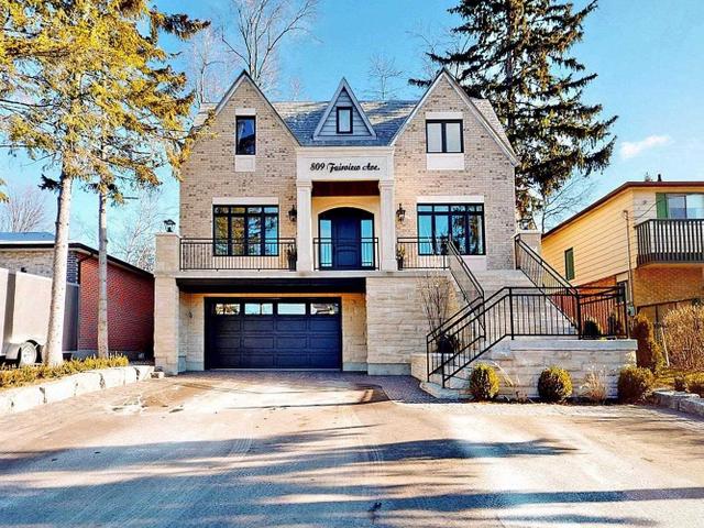 809 Fairview Ave